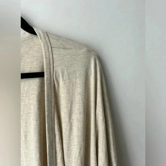 Women's Bamboo/cotton Blanket Cardigan
null - Picture 4 of 11